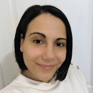 Meet your Posher, Lina